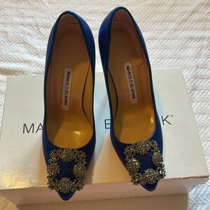 Manolo Blahnik Hangisi 105mm Satin Pump